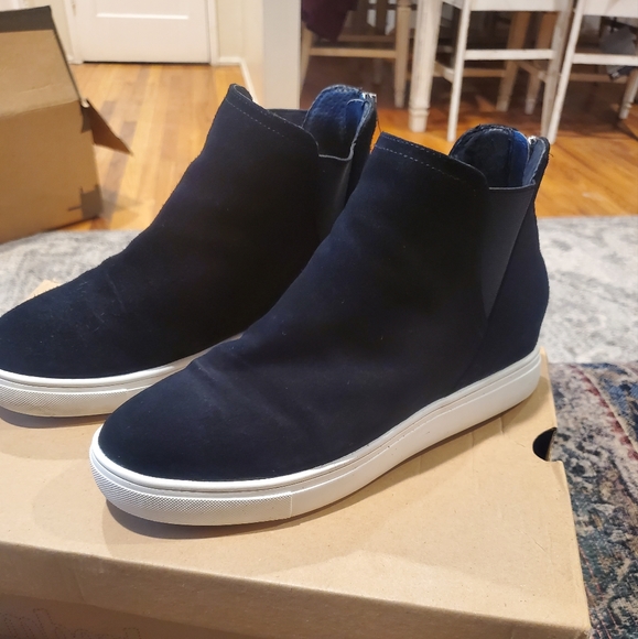 INC shoe - Picture 1 of 1